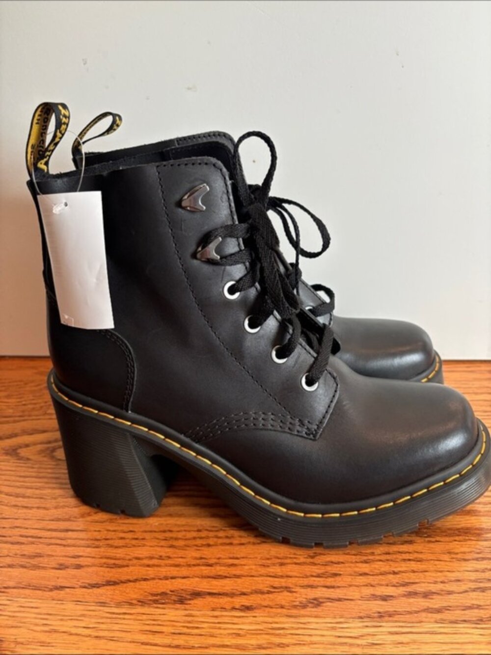 Dr. Martens Jesy Leather Flared Heel Boots – Women’s 11 / EU 43 – NWT